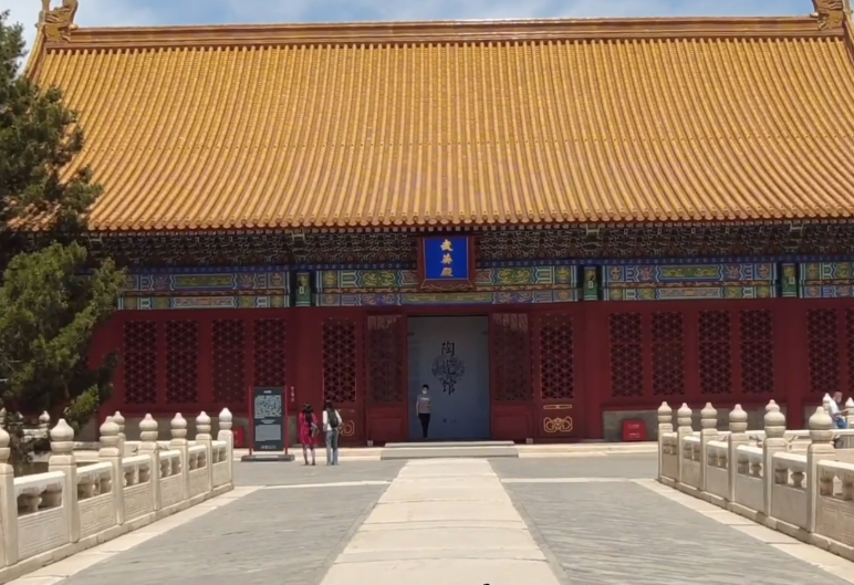 北京旅游景点:故宫武英殿1