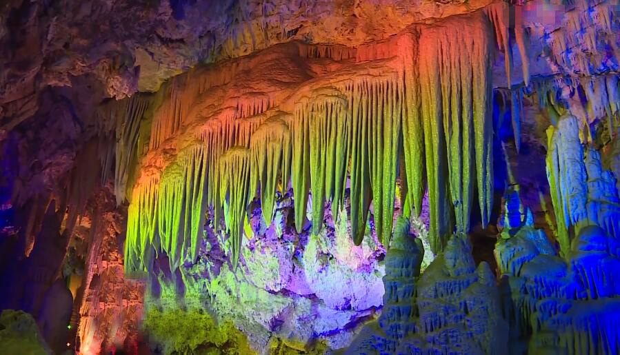 北京旅游景点:黑豆峪京东大溶洞1