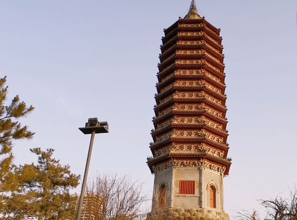 北京旅游景点:燃灯塔1