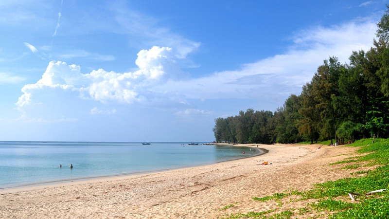 由于泰铢升值加上中国游客数量锐减 泰国旅游业陷入低迷1