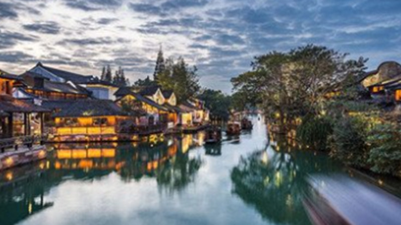 乌镇景区传承春节习俗，打造新春佳节的热闹氛围1