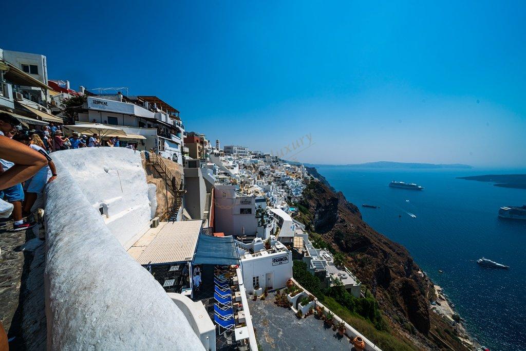 去圣托里尼岛游玩，这些景点一定得去逛逛！3