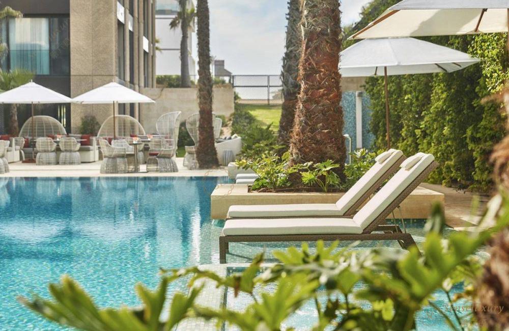 追寻YSL创始人的灵感，去发现摩洛哥蓝的魅力7