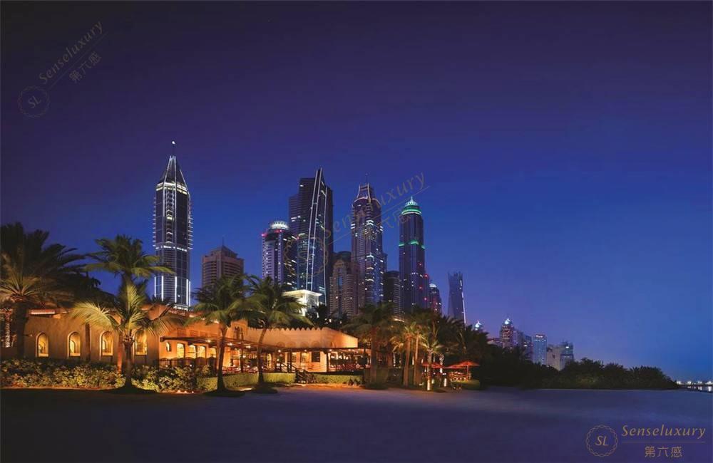 来到迪拜就得奢侈一回，这儿的别墅住宿你一定得去体验！4