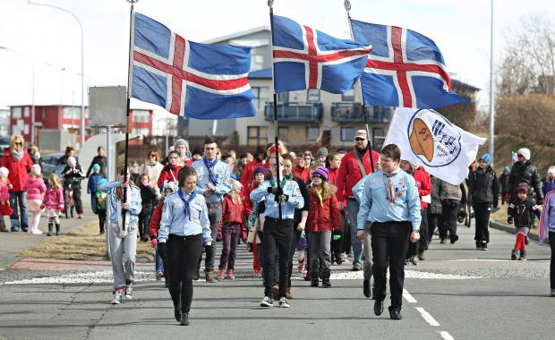 去冰岛旅游的最佳时间，这个季节一定能看到不一样的景色！5
