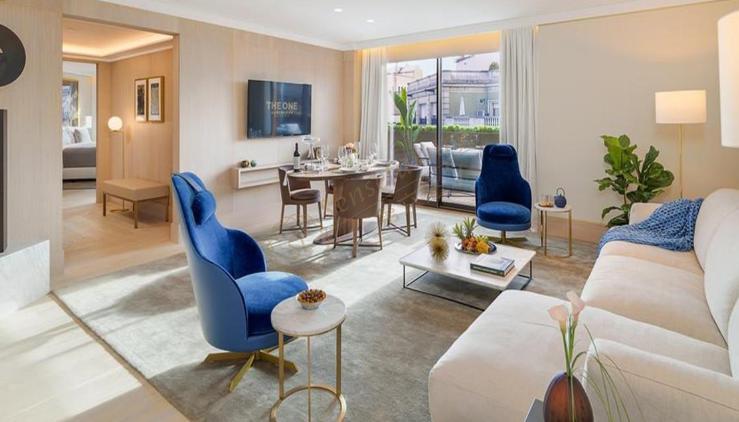 游玩巴塞罗那，住哪里比较好？2