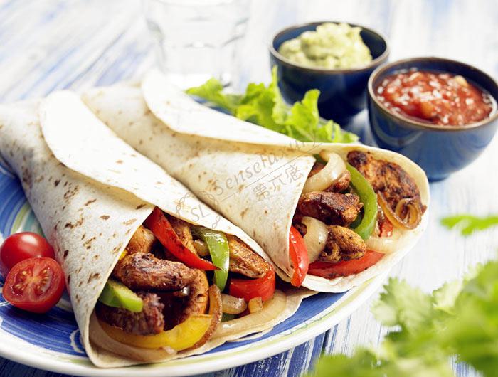 品尝圣托里尼岛本地的特色美食，不枉来一回2