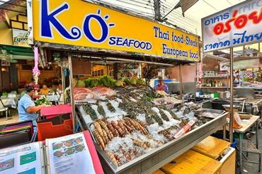 华欣既有优美的风景，也有令人陶醉的美食和购物7