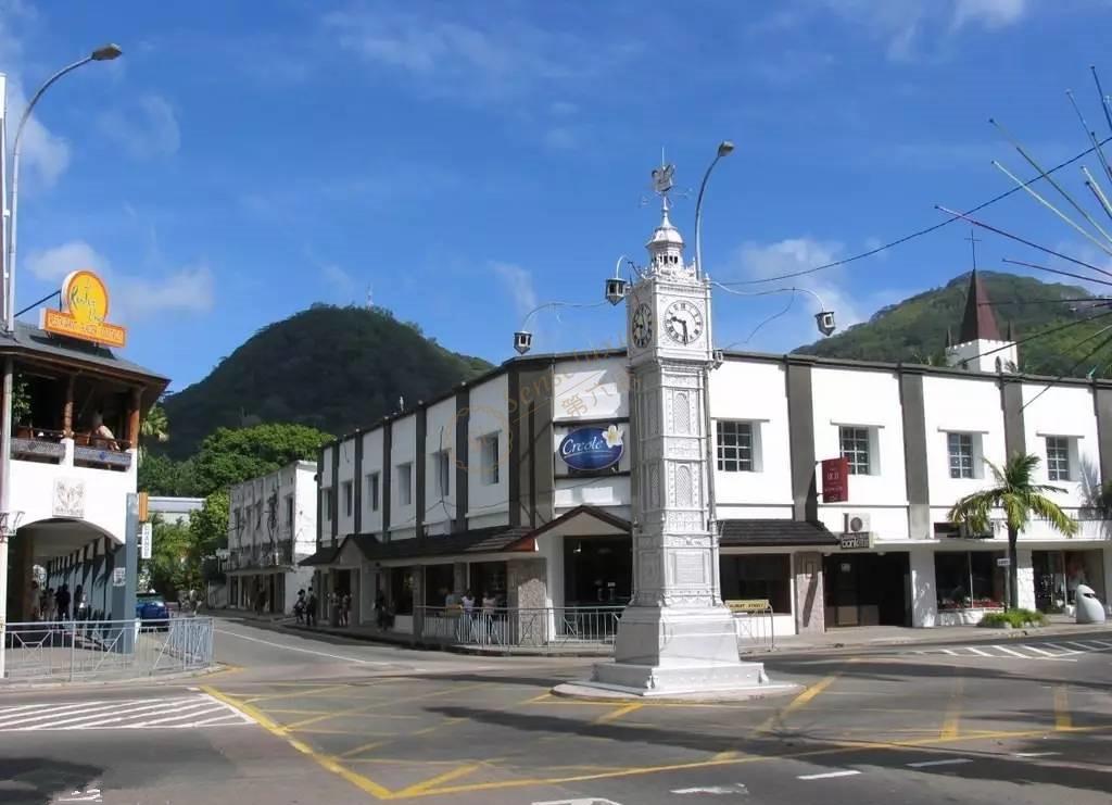请问南普陀寺万石植物园厦大白城海边胡里山炮台环岛路是个怎么游玩顺序1