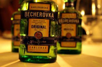 布拉格有哪些值得购买的特产，布拉格购物攻略6