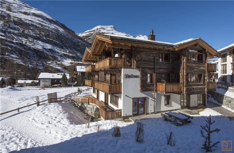 去瑞士采尔马特度假,怎能错过风景精致的雪屋呢?5