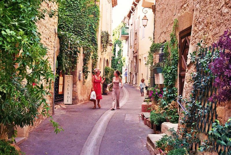 法国巴黎都有哪些好玩的旅游小镇？5