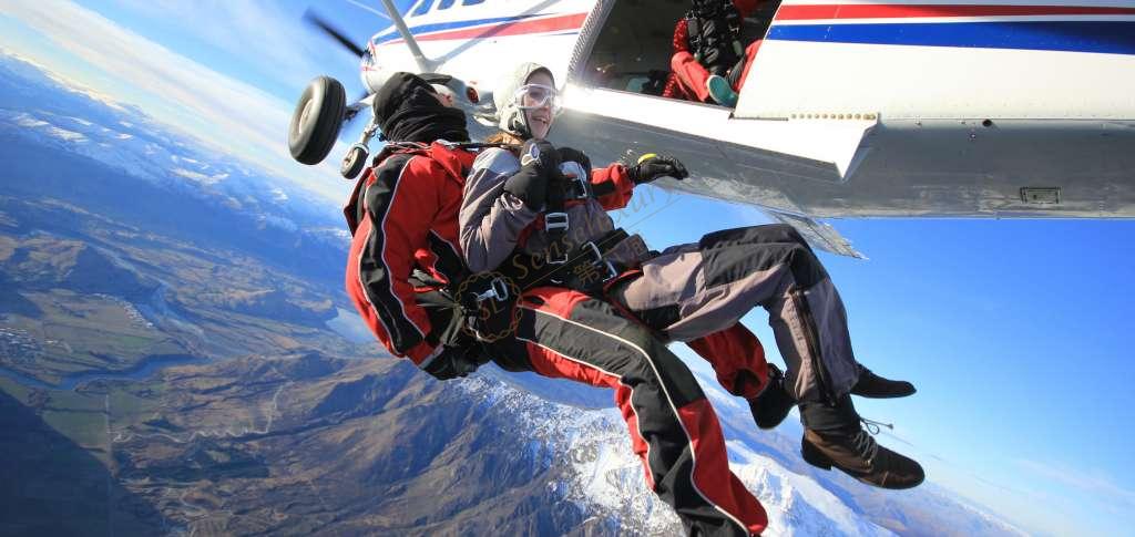 皇后镇跳伞攻略，探索跳伞的乐趣与奥妙4