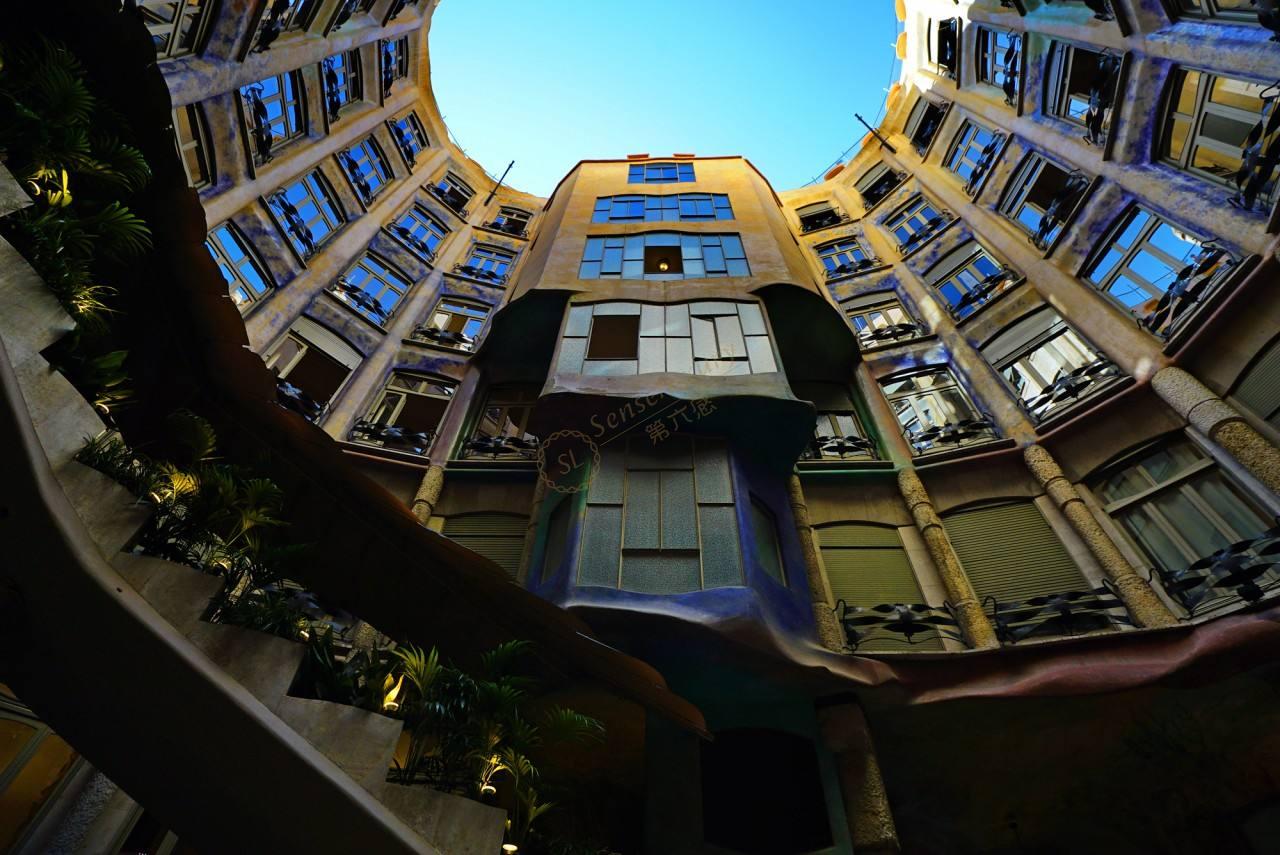 巴塞罗那不可错过的景点——米拉之家3