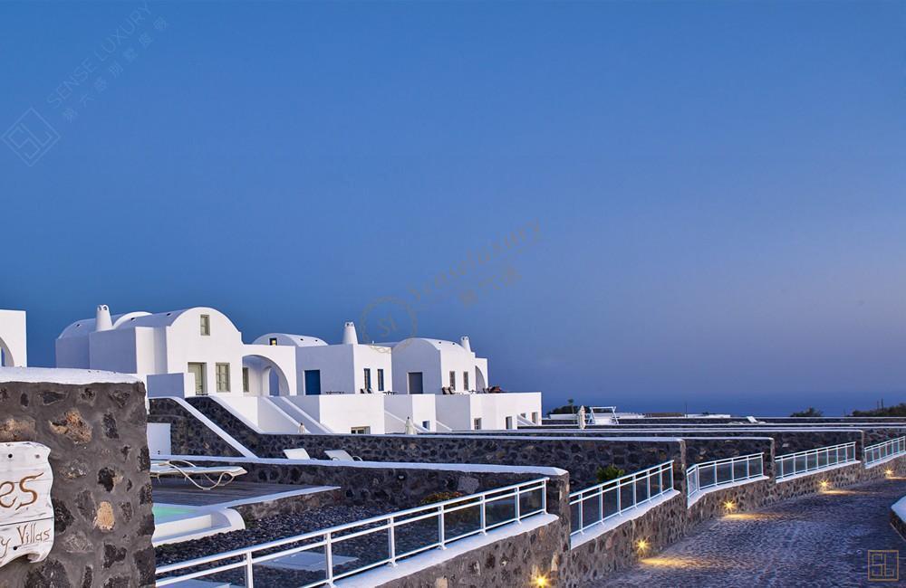 去圣托里尼岛旅游，住宿该如何选择？5