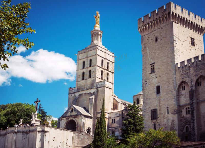 去普罗旺斯度假不可以错过的地方之阿维尼翁3