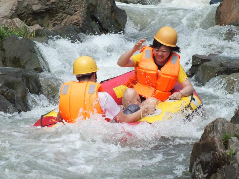 一起来莫干山感受不一样的漂流体验吧！4