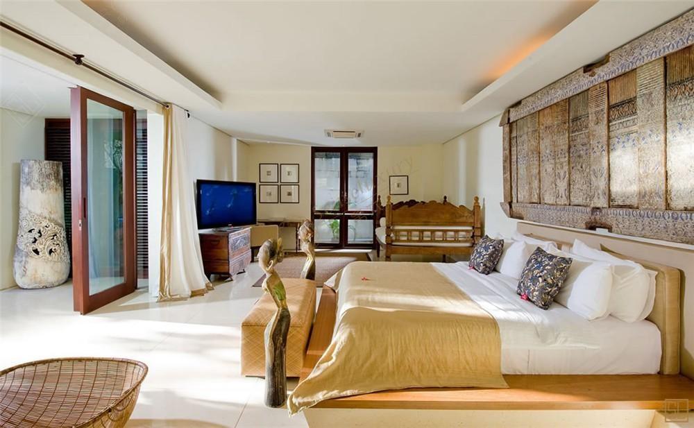 轻奢简美的巴厘岛别墅，享受片刻的度假休闲时光6