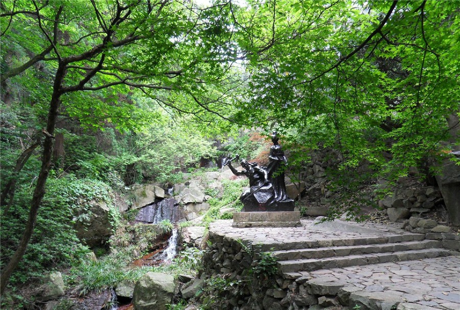 来莫干山旅行的话，住宿问题怎么解决呢？1