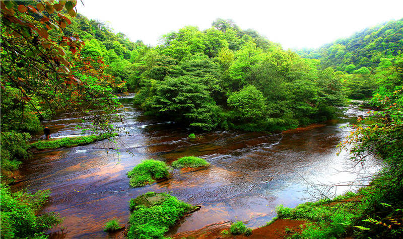 国庆去天台山旅游,有什么好玩的地方呢?1