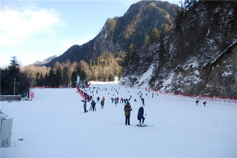 毕棚沟滑雪场,让你在原始森林间来一次穿越之旅1