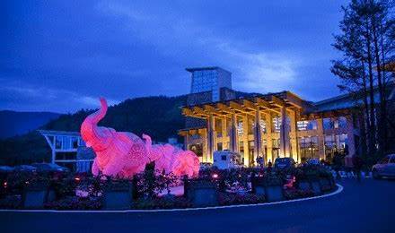 峨眉山温泉酒店大全，将自然风光与温泉巧妙结合5