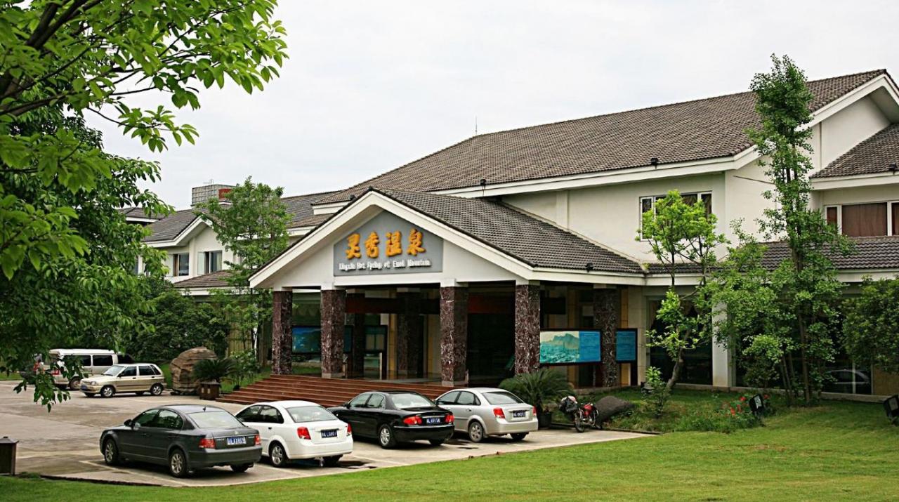 峨眉山灵秀温泉为什么能成为众人皆知的温泉呢？1