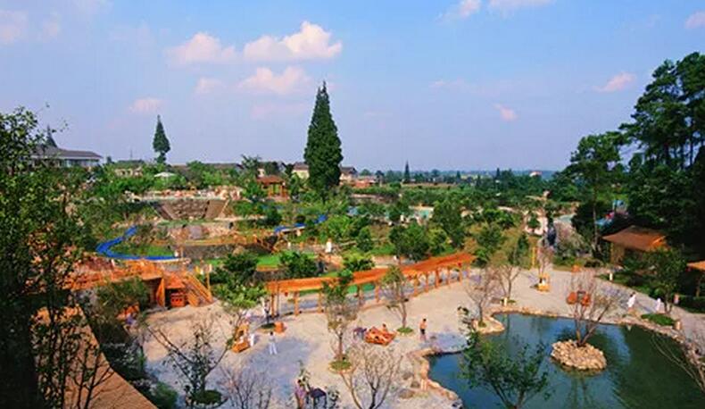 峨眉山灵秀温泉为什么能成为众人皆知的温泉呢？3