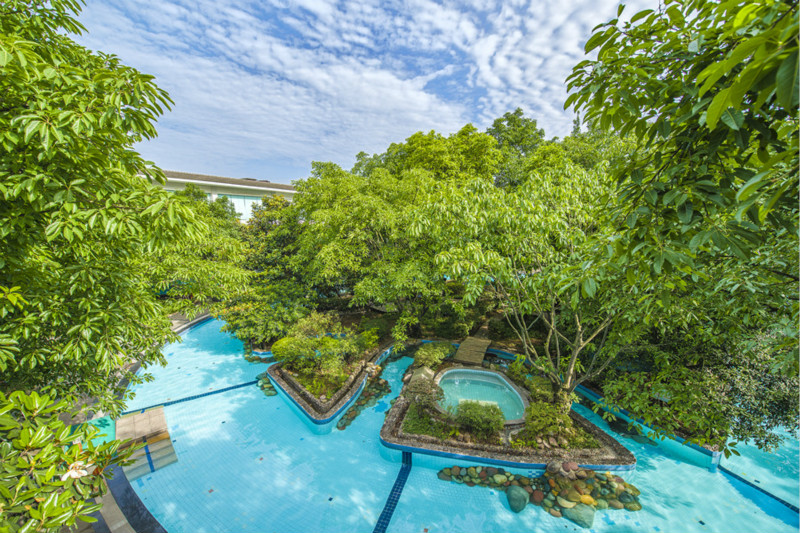 峨眉山灵秀温泉为什么能成为众人皆知的温泉呢？5