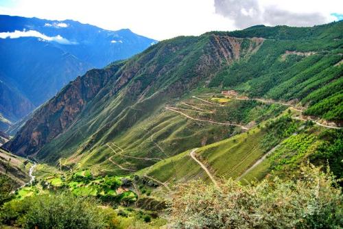 国庆峨眉山徒步旅游线路攻略,登山旅游首选胜地3