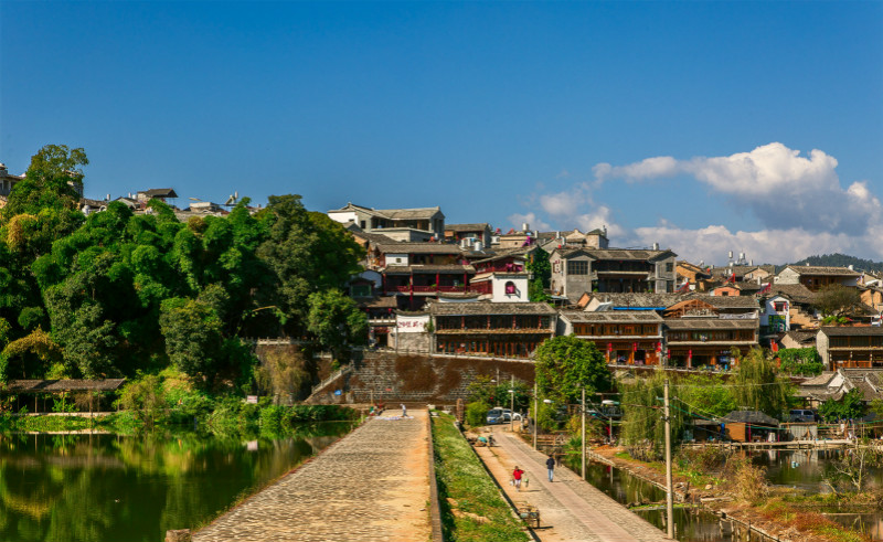 去腾冲游玩,不要错过和顺古镇这个景点5