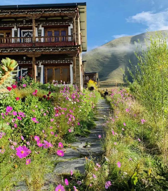 厌倦了海岛和滑雪,不如来川西体验神仙酒店3
