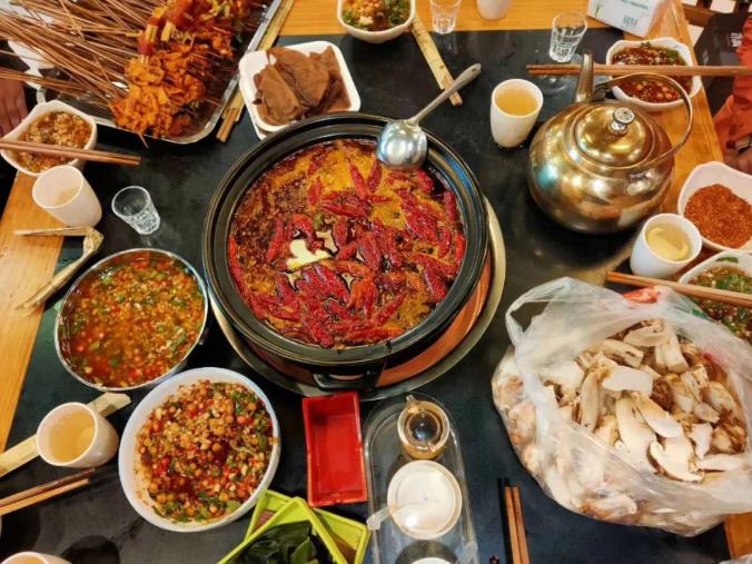 厌倦了海岛和滑雪,不如来川西体验神仙酒店8