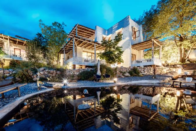 厌倦了海岛和滑雪,不如来川西体验神仙酒店10