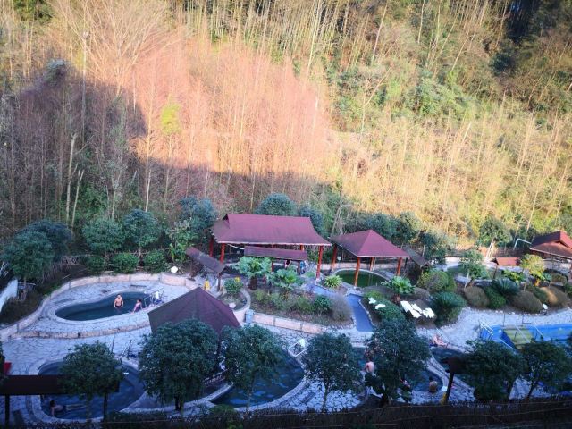 元旦旅游去哪儿呢,滑雪、晒太阳、泡温泉?5