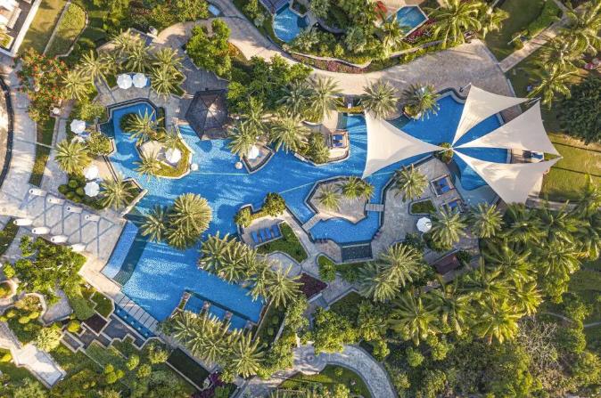 这个冬天去三亚，都有哪些酒店别墅可以泡泳池？7