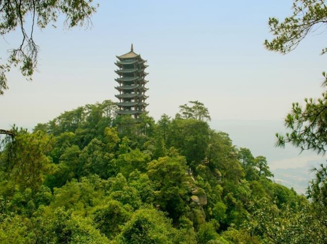 重庆因山城特色被人钟爱，因火锅美食被人垂涎6