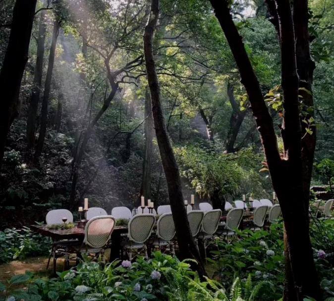 开进山间的酒店—Vallie Hotel4