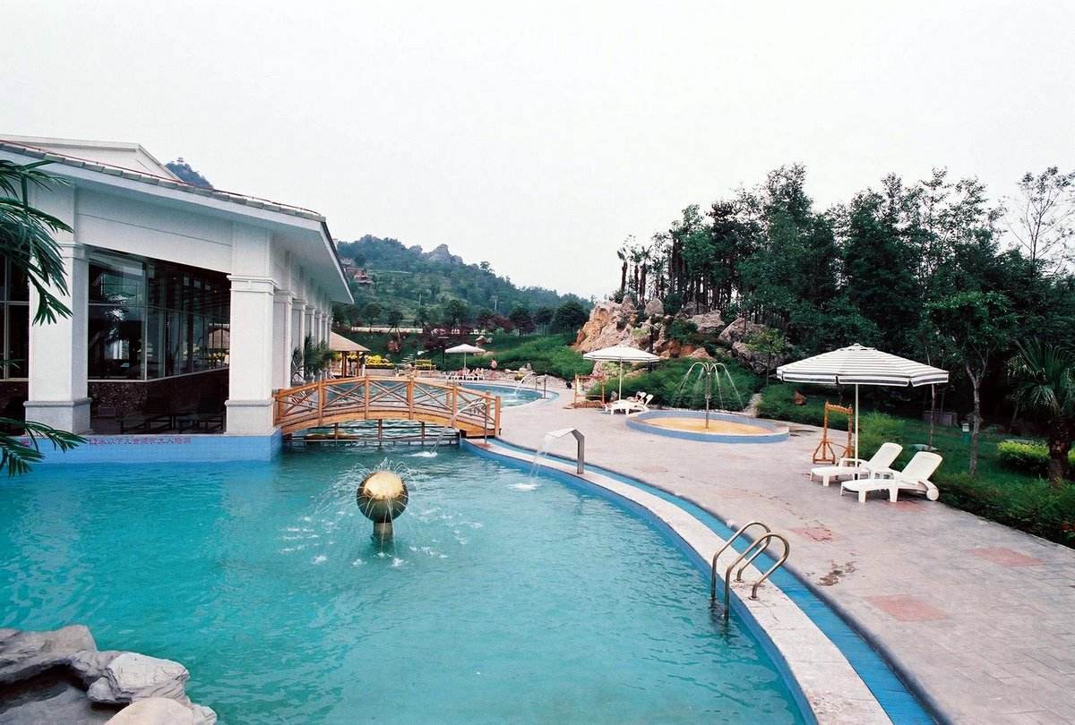 推荐5个四川泡温泉的好去处3