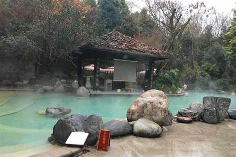 推荐5个四川泡温泉的好去处4