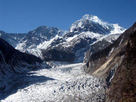 冬季从成都到海螺沟旅游，有什么景点可以看？1