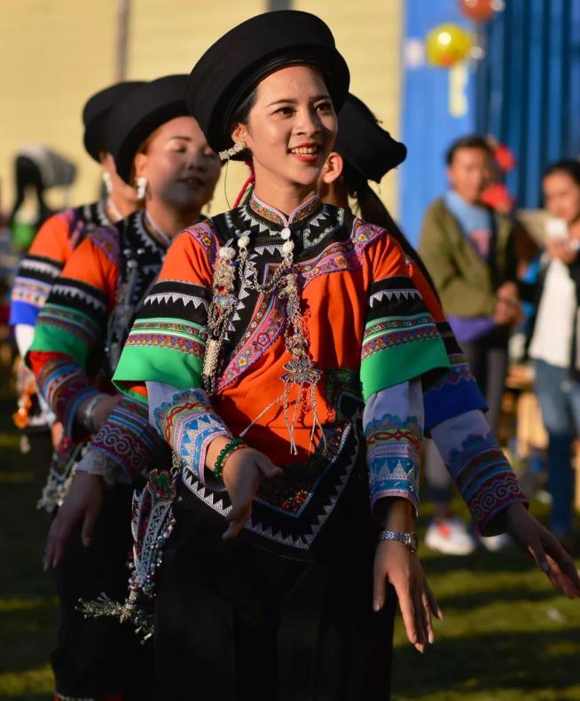 入住康藤红河谷帐篷,品味云南的民俗文化8