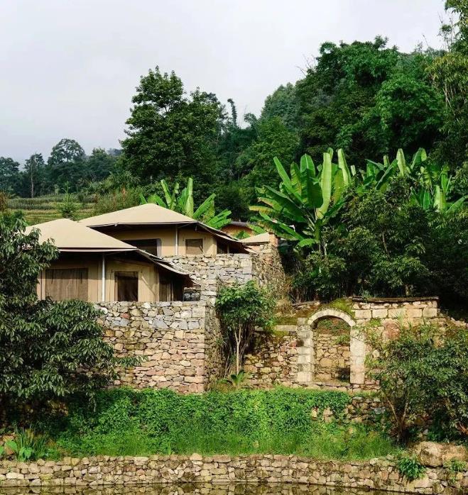 入住康藤红河谷帐篷,品味云南的民俗文化10