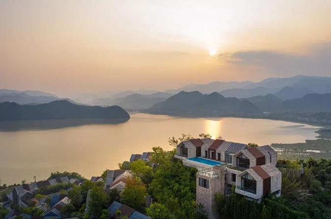 带着心爱的小宠物,到桐庐康莱德一起游山玩水吧!8