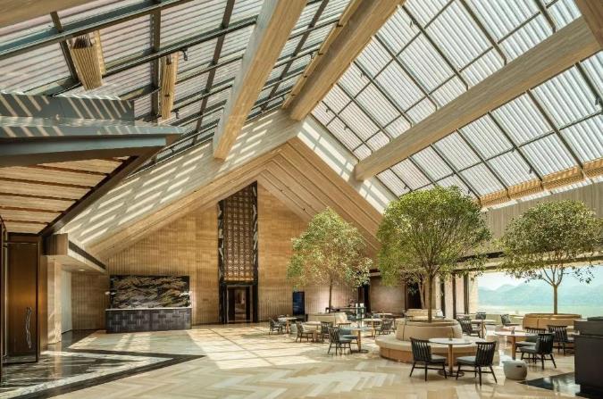 带着心爱的小宠物,到桐庐康莱德一起游山玩水吧!9