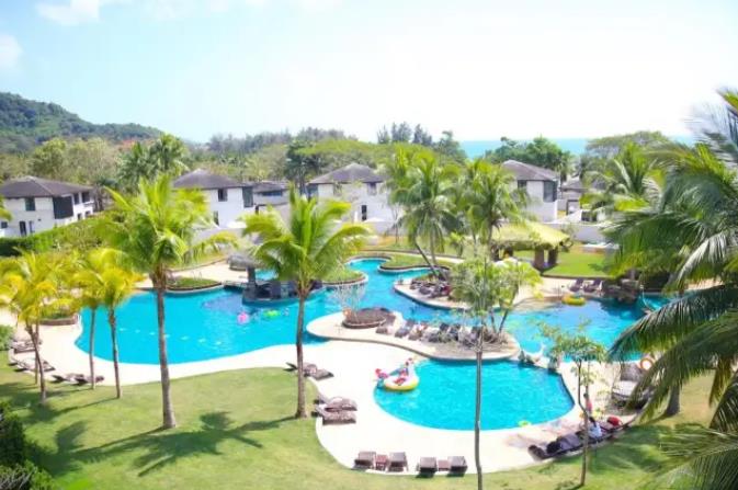 春游去三亚游玩,有哪些酒店适合入住呢?13