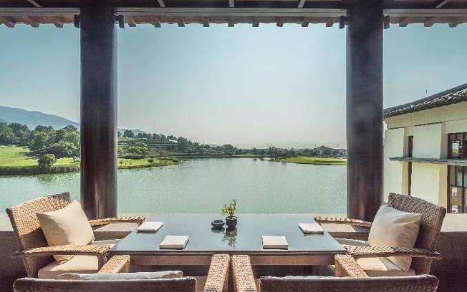 杭州富春山居 | 水送山迎入富春，一川如画晚晴新15