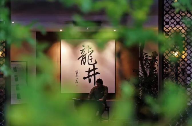 杭州富春山居 | 水送山迎入富春，一川如画晚晴新21