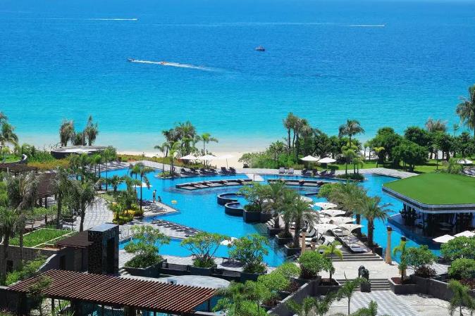 五一去三亚旅游,都有哪些带泳池的酒店呢?2