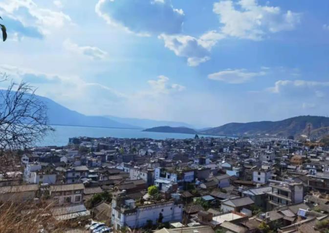 藏在大理的宝藏酒店,在透明泳池中看苍山洱海1